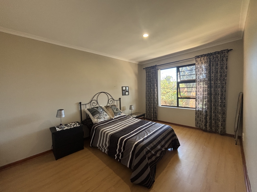 To Let 3 Bedroom Property for Rent in Summerstrand Eastern Cape